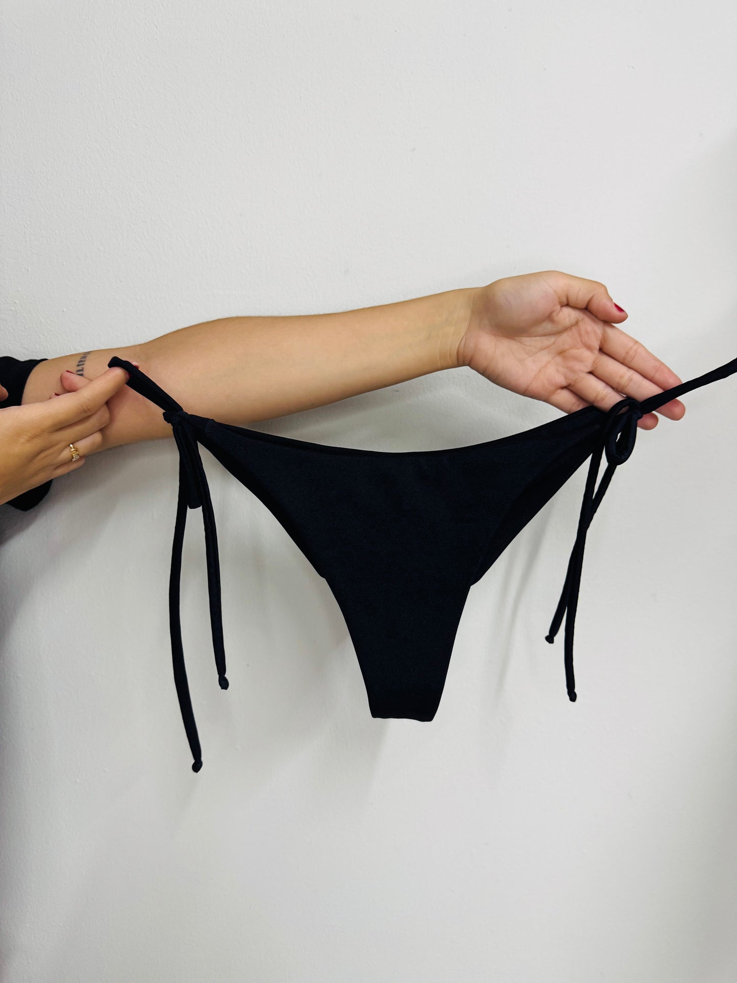 Bikini diamante negro