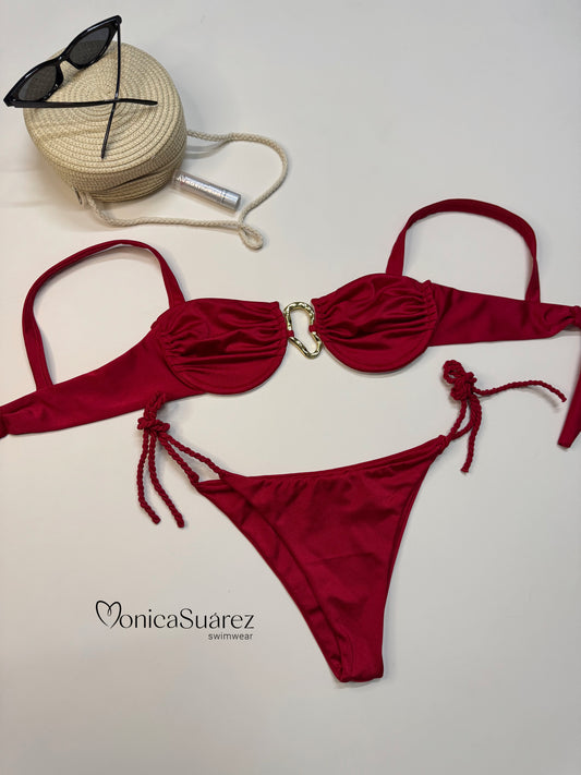 Bikini belleza ardiente