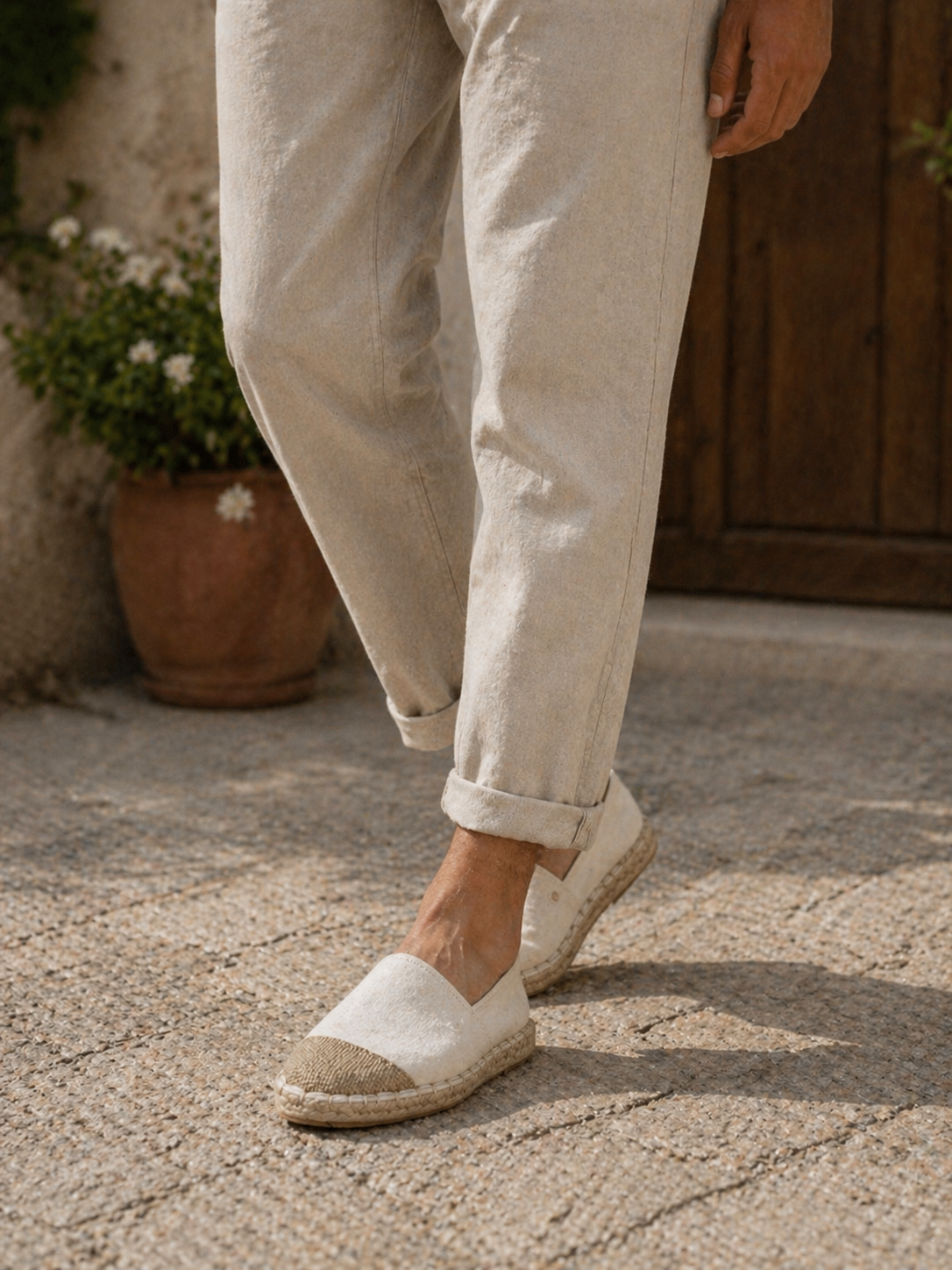 Espadriles Blancos con Punta Natural – Frescura con Estilo